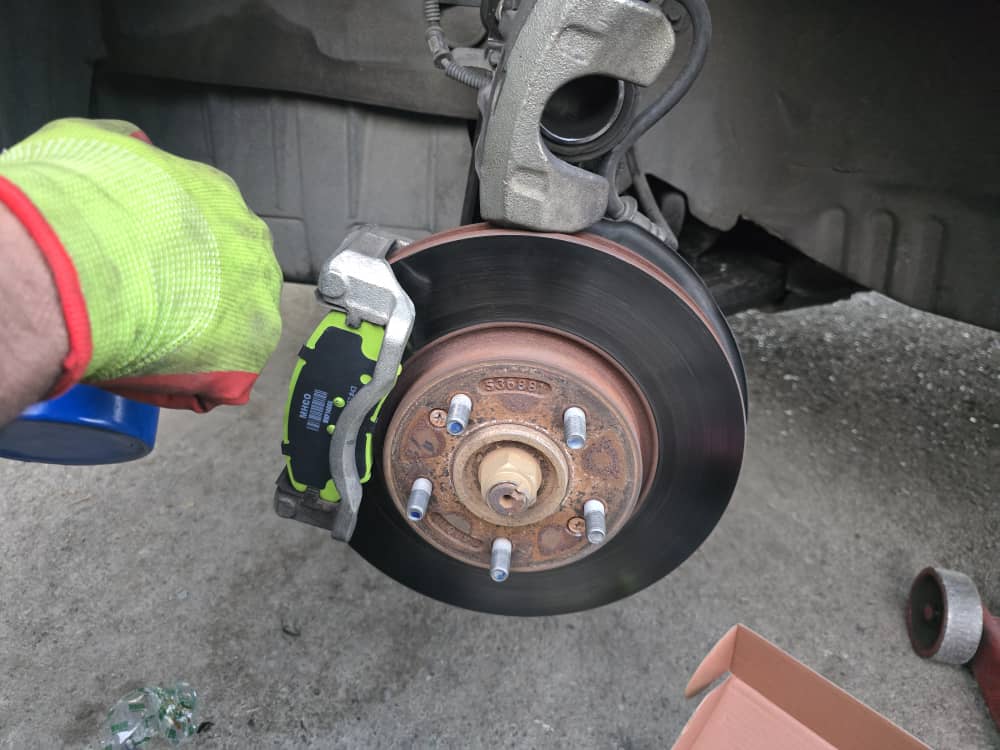 لنت ترمز سرامیکی چانگان CS35 در سال ۱۴۰۴